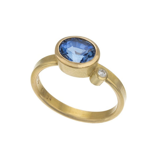 18k Oval Ceylon Sapphire and Diamond Ring