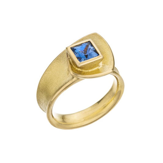 18k Square Spiral Ring with Princess Cut Sapphire