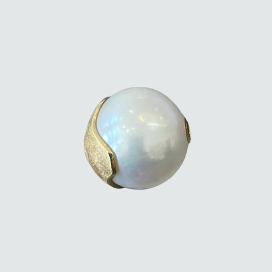 White Freshwater Pearl & 18k Gold Vario Clasp