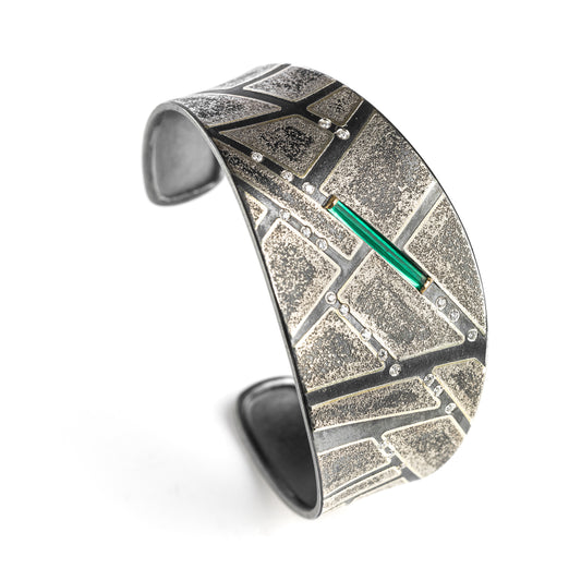 Patterned Cuff with Emerald and Diamonds by Atelier Zobel