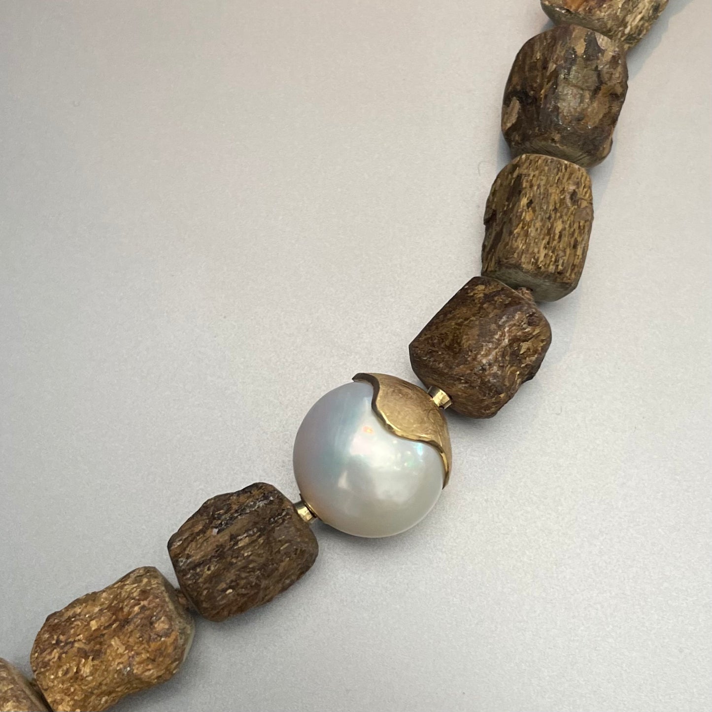 White Freshwater Pearl & 18k Gold Vario Clasp