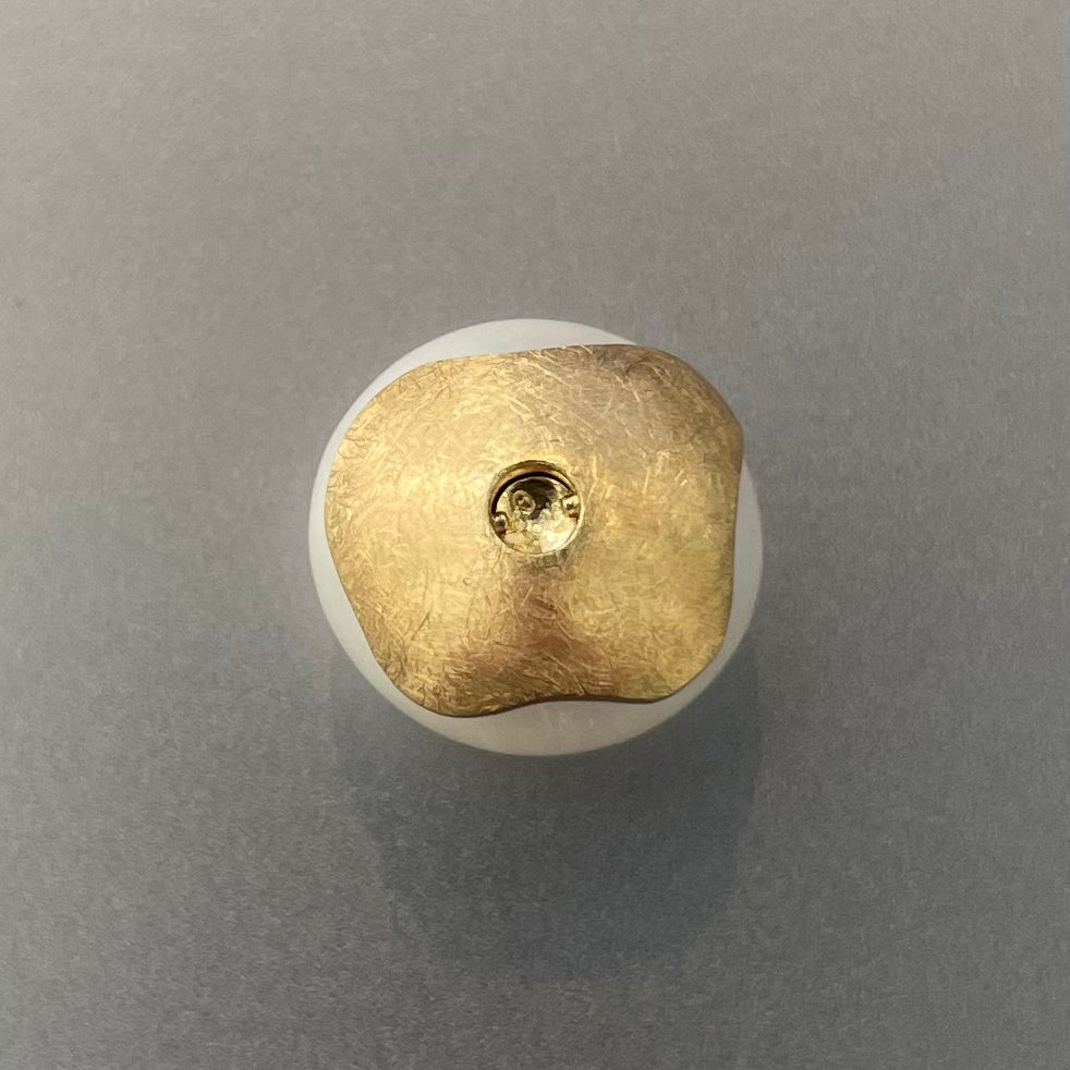 White Freshwater Pearl & 18k Gold Vario Clasp